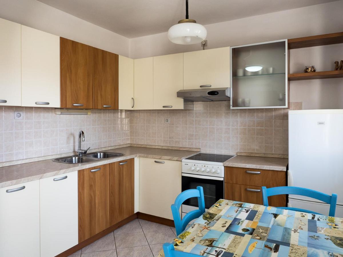 Apartments Summer Bloom คิร์ก ภายนอก รูปภาพ